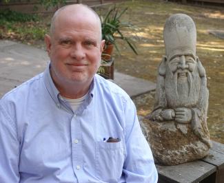 Headshot of Gregory Hillis